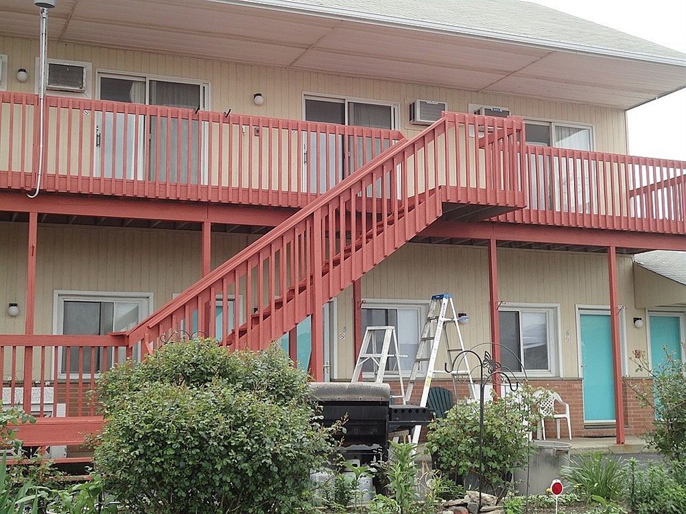 Ocean Court By The Sea Hotel ลองแบรนช์ ภายนอก รูปภาพ